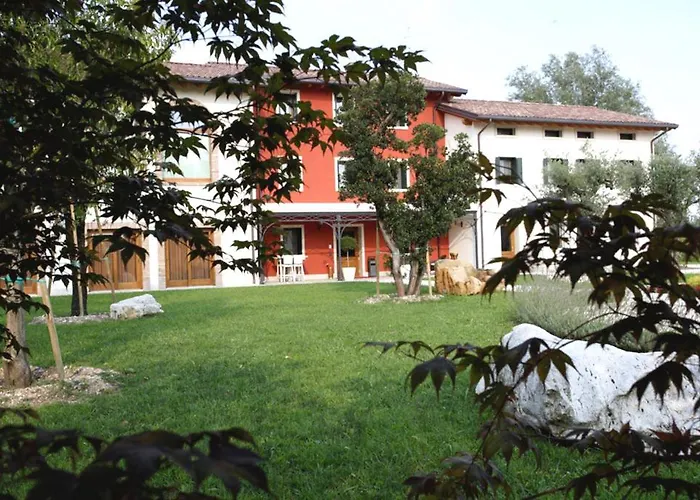 Le Favole Σατσίλε